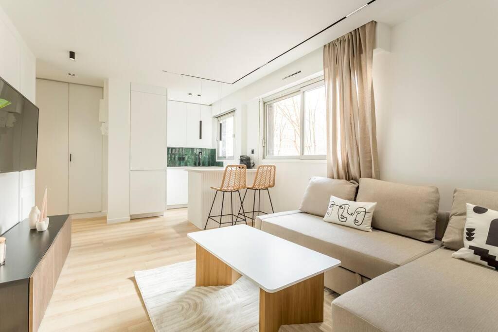 Luxurious 3 Min Walk From Eiffel Tower Apartment Paris Exterior photo
