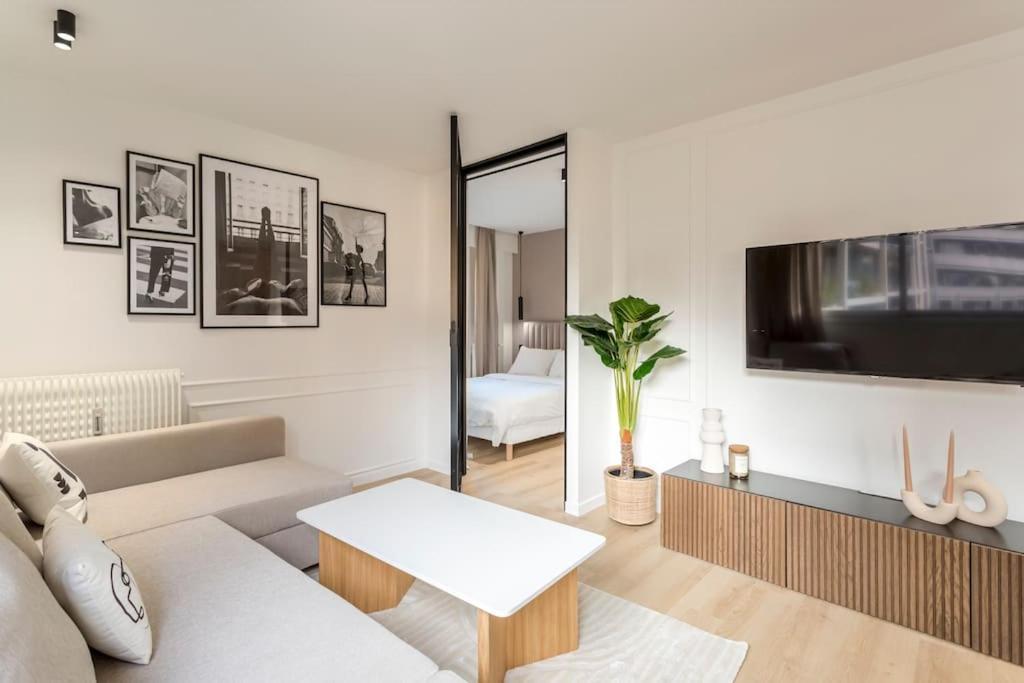 Luxurious 3 Min Walk From Eiffel Tower Apartment Paris Exterior photo