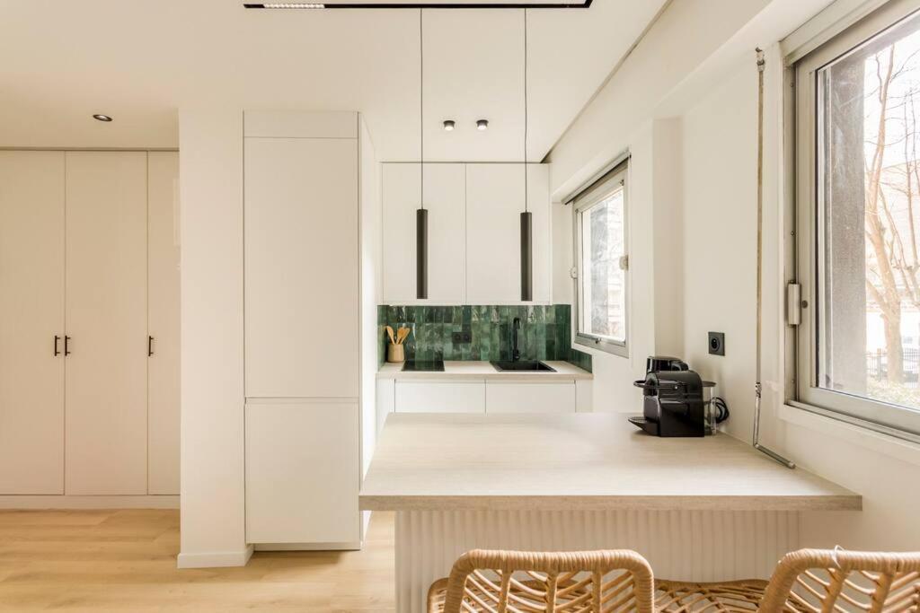 Luxurious 3 Min Walk From Eiffel Tower Apartment Paris Exterior photo